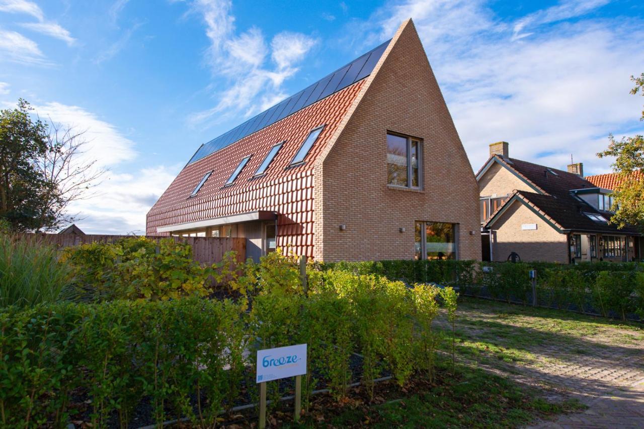 Hotel Breeze Ameland Hollum  Esterno foto