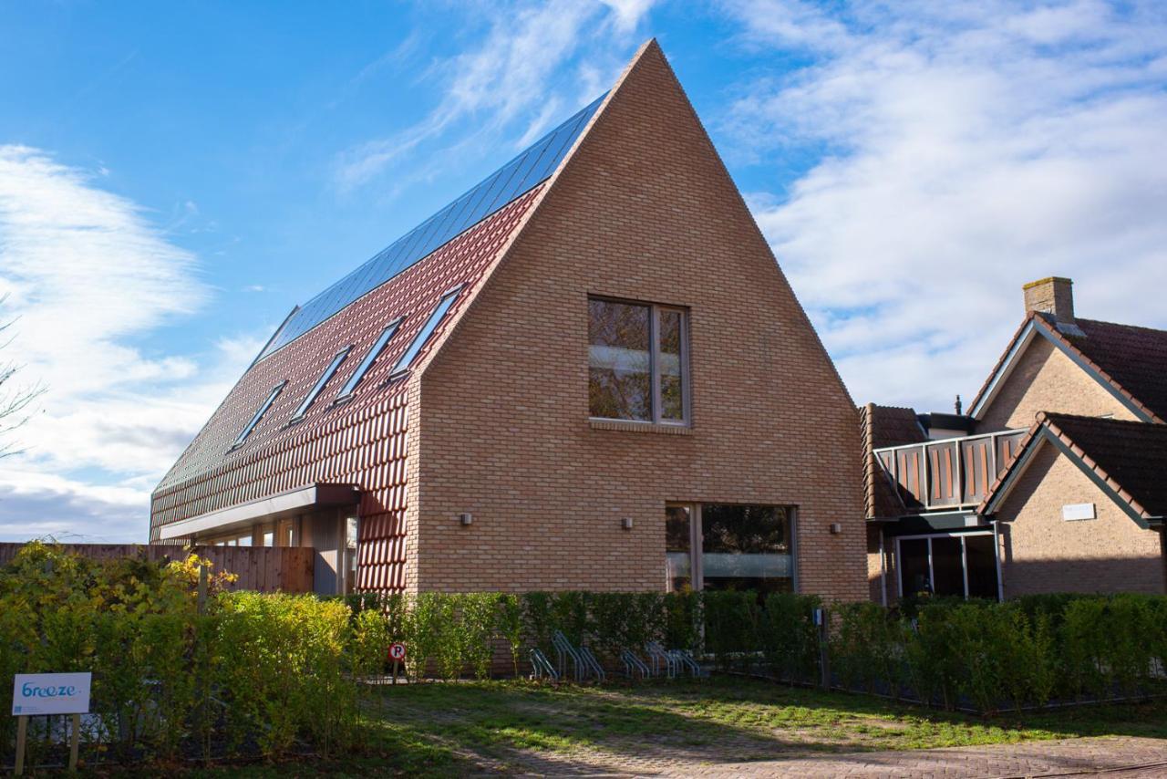 Hotel Breeze Ameland Hollum  Esterno foto