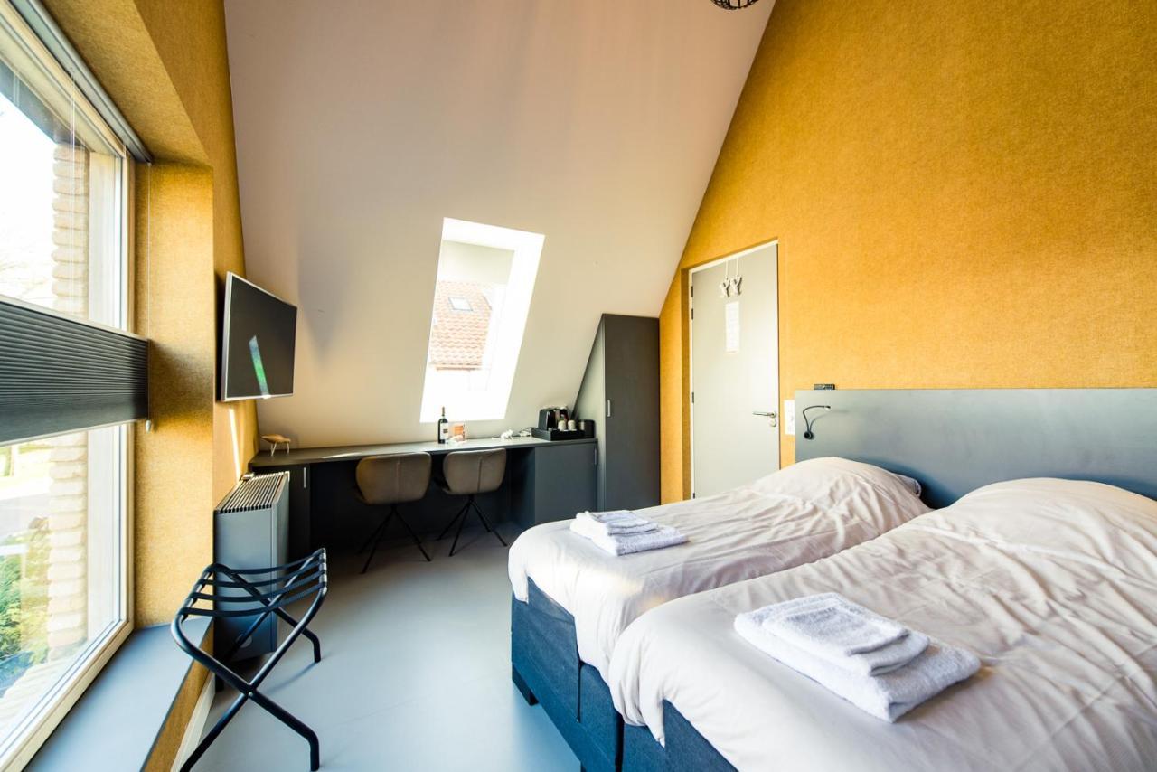 Hotel Breeze Ameland Hollum  Esterno foto